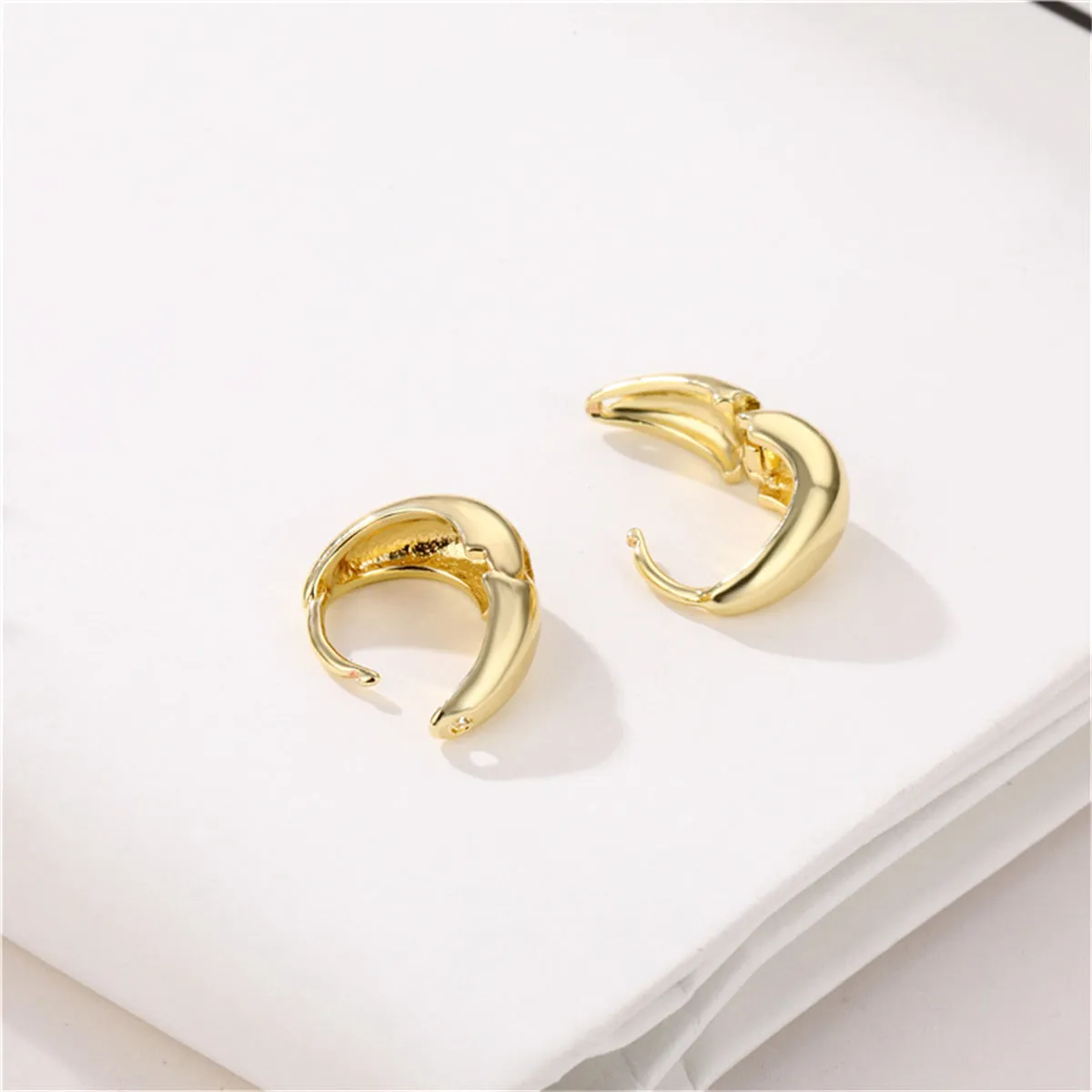 18K Gold-Plated Ellipse Huggie Earrings