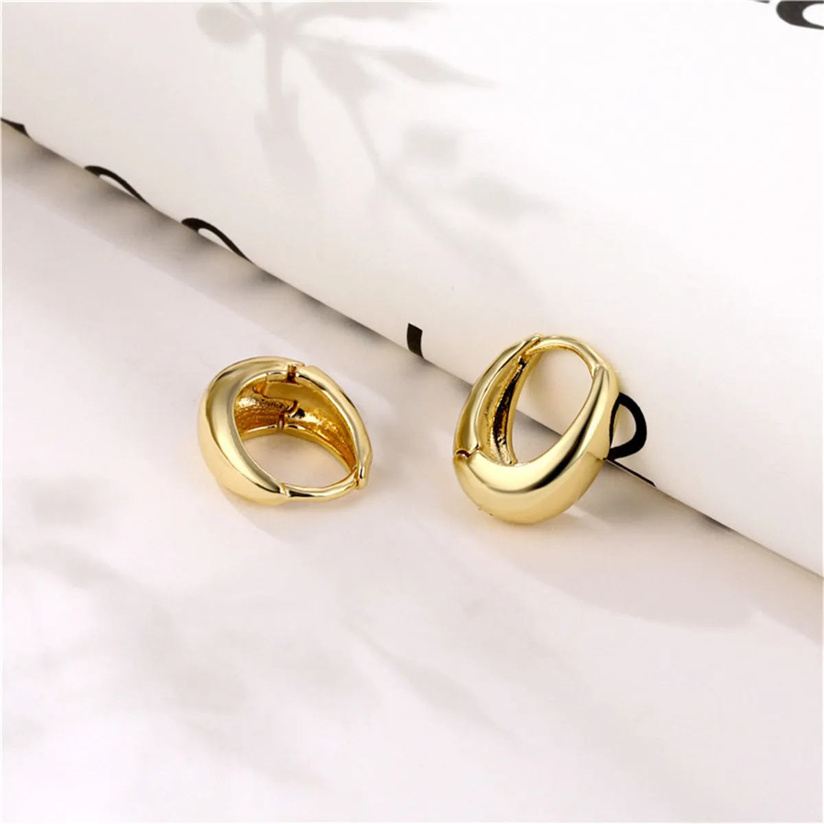 18K Gold-Plated Ellipse Huggie Earrings
