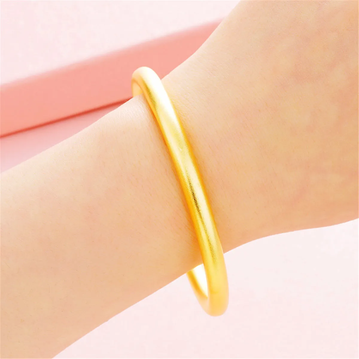 18K Gold-Plated Frosted Bangle