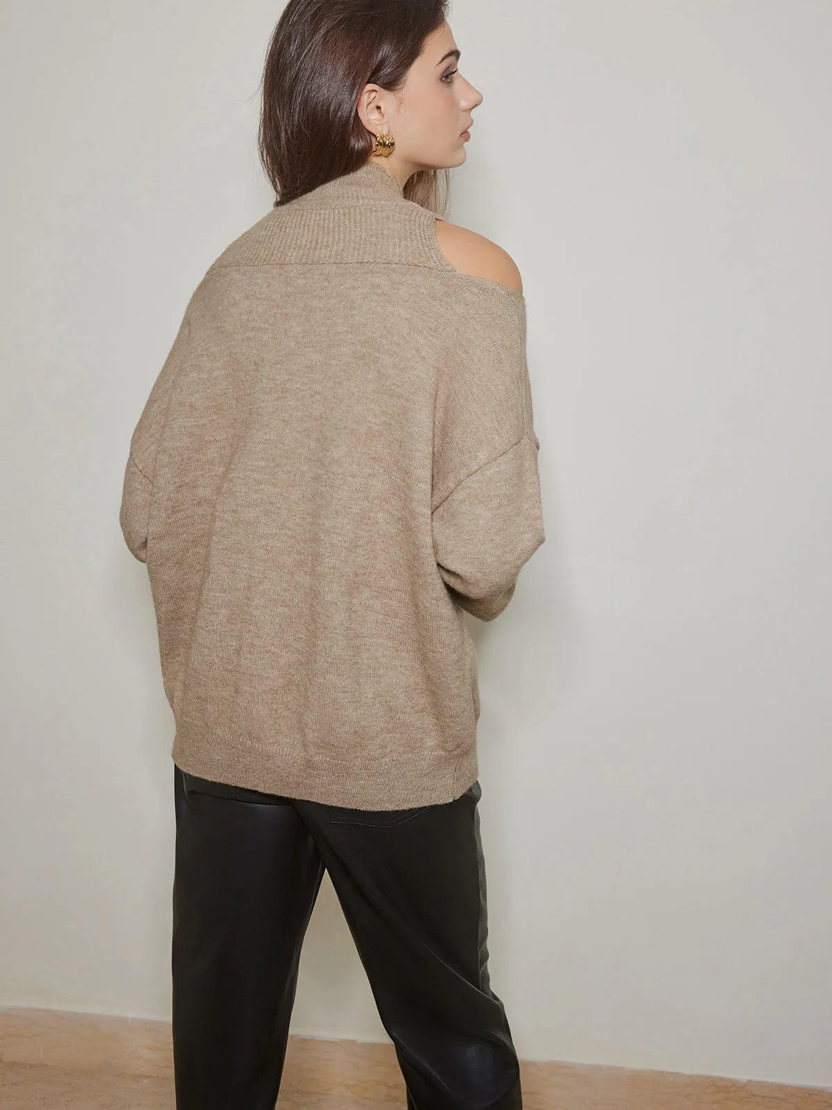 2 in 1 Cutout Shift Sweater