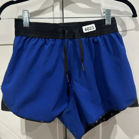 (6023) LULULEMON Go The Distance Short Sz 6 W=13&quot; REVERSIBLE