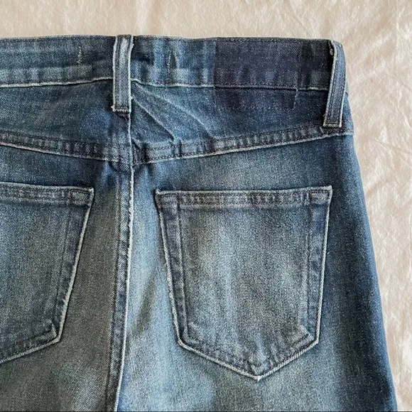 AMO High Rise Babe Cropped Jeans In Into The Blue
