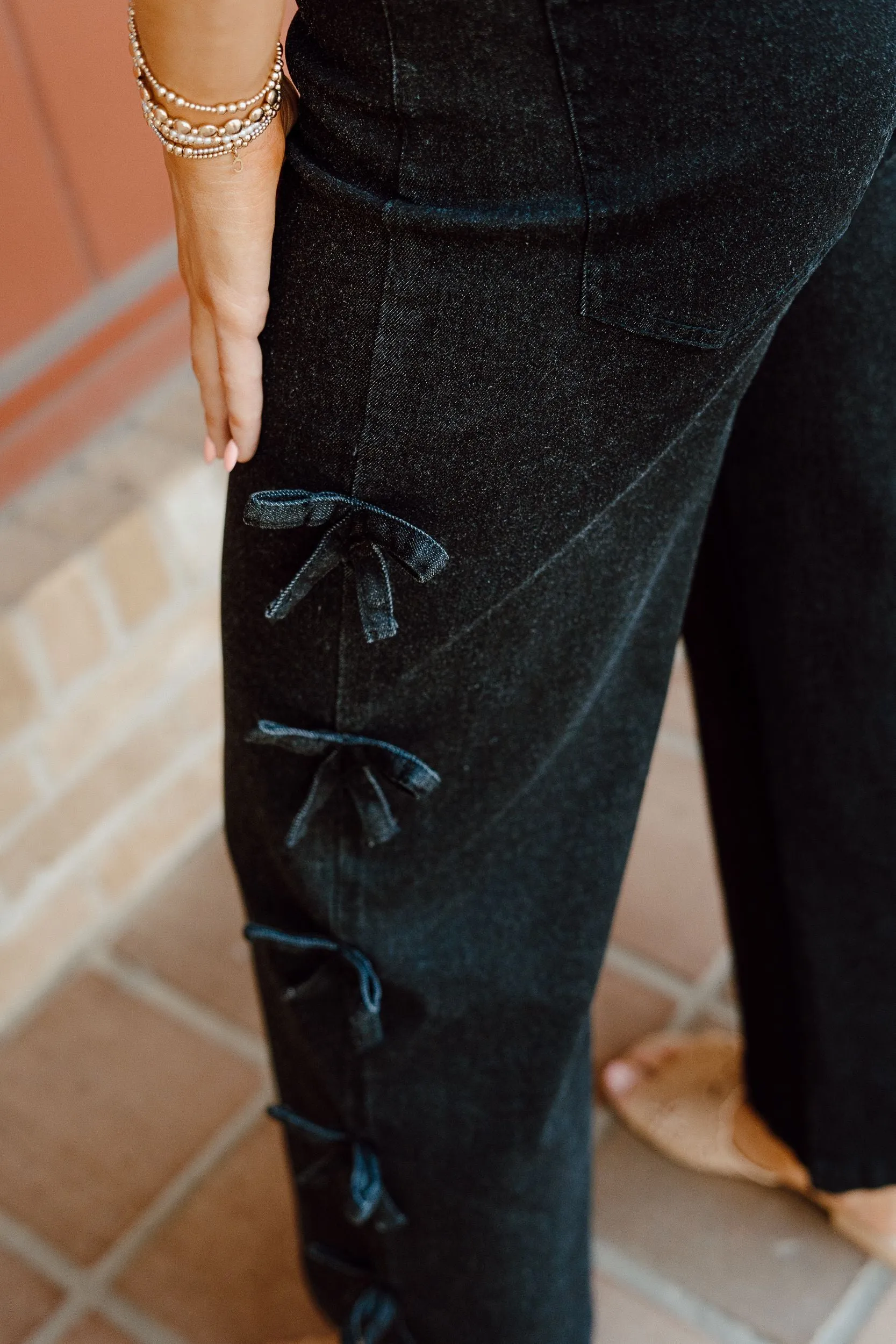 Black Mid-Rise Jeans with bows P25214