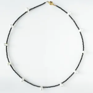 Black Spinel and Drop Pearl Little Necklace