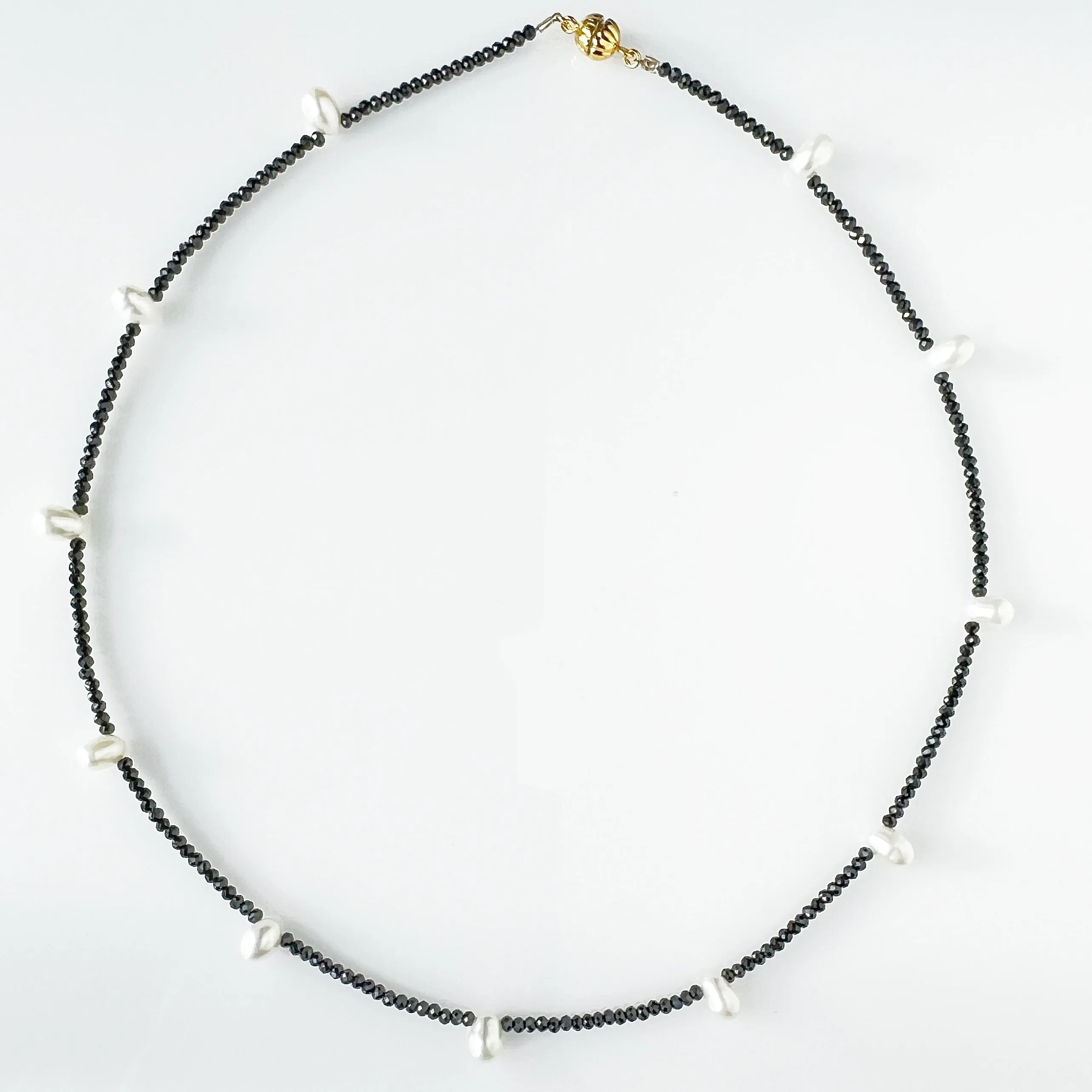 Black Spinel and Drop Pearl Little Necklace