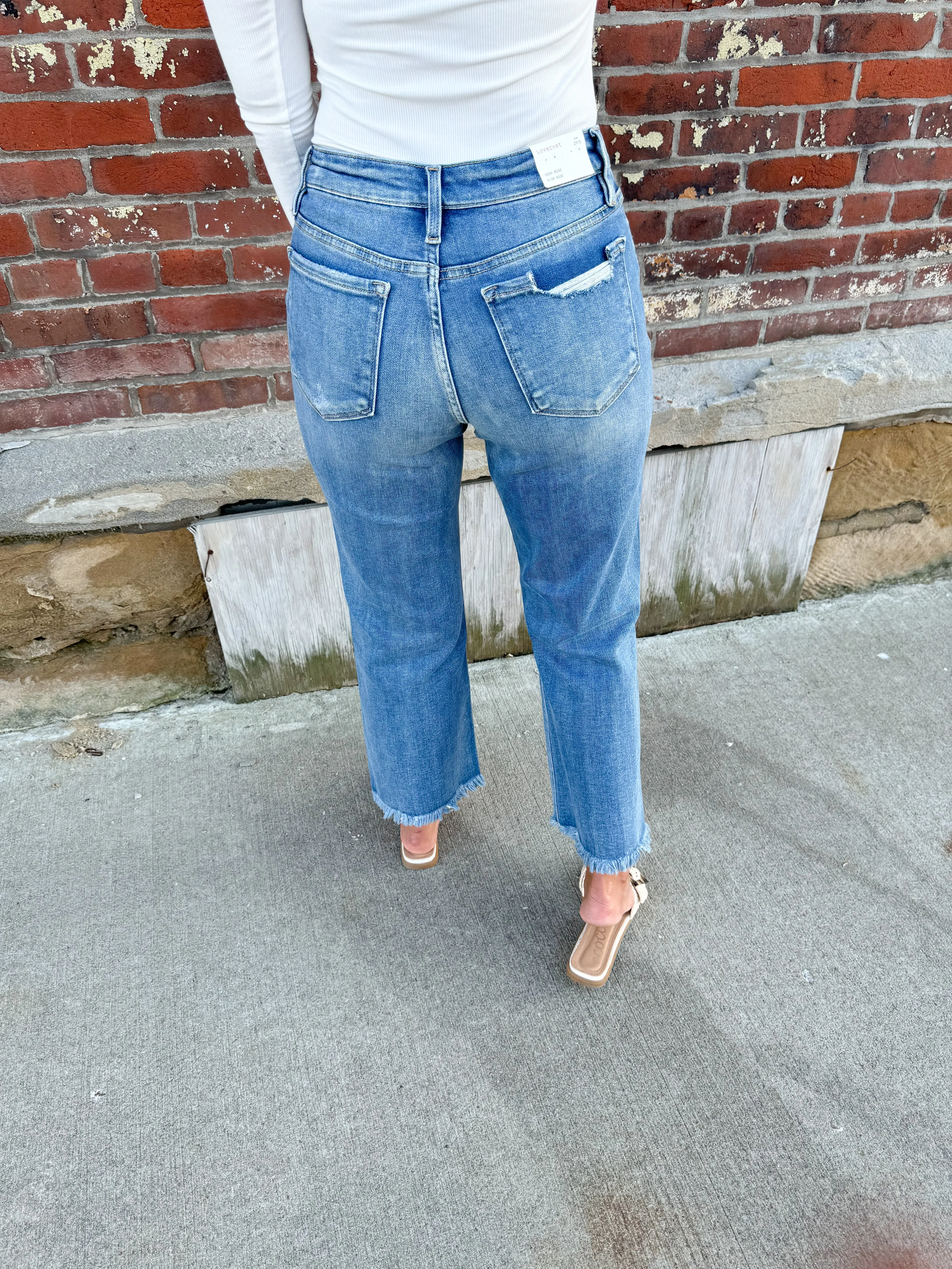 Boede- High Rise Crop Wide Jeans