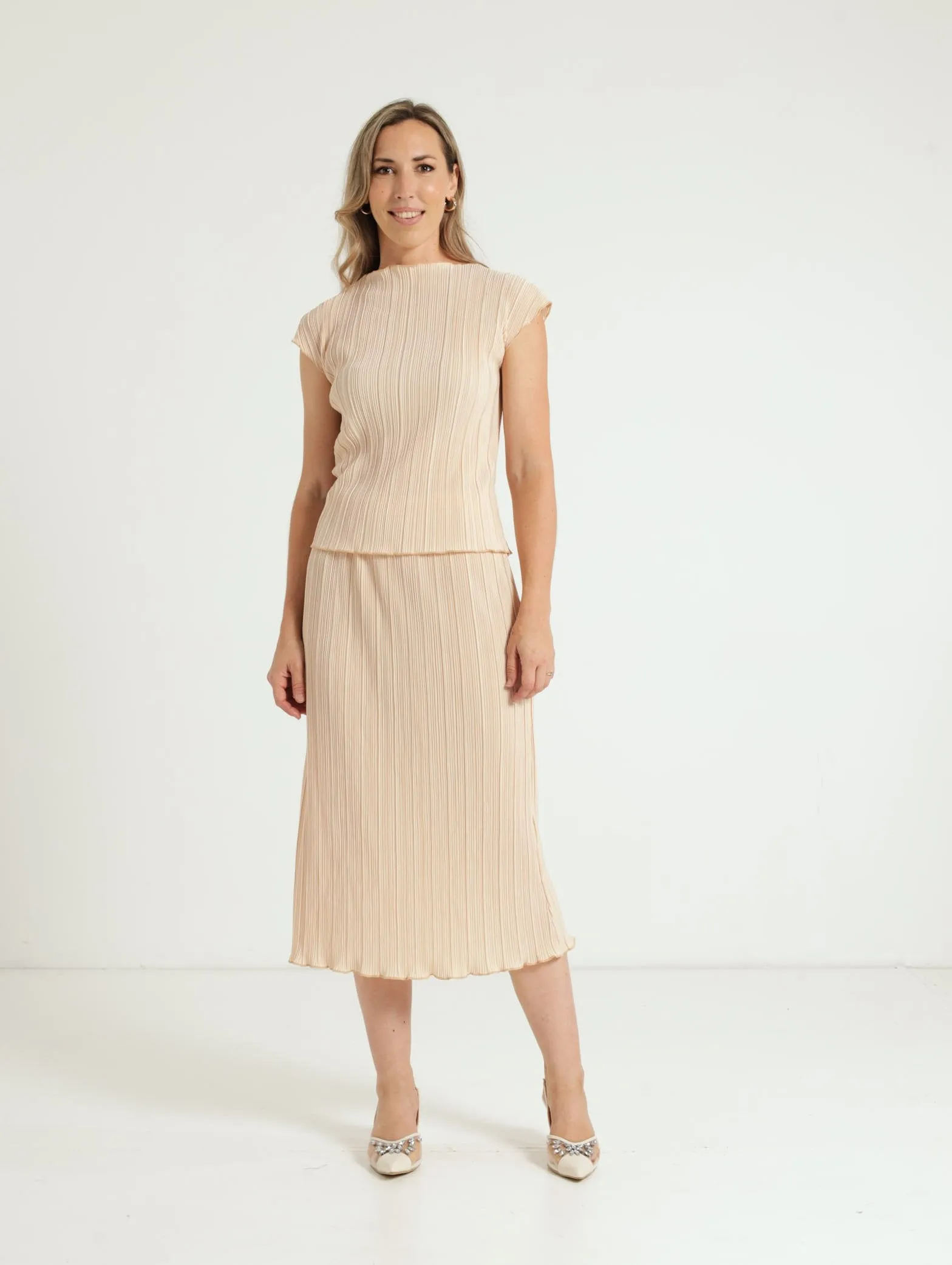 Cap Sleeve Plisse Lettuce Hem Tee - Light Stone