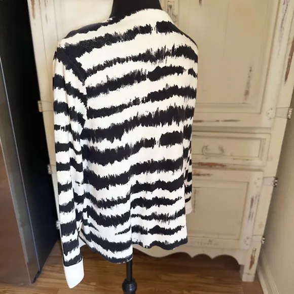 CHICO'S Black &amp; White Boldness! Jacket