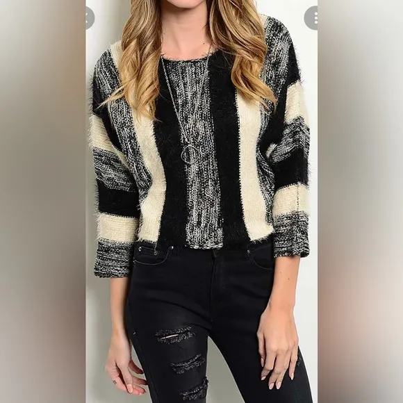 COPY - Hem and Thread Cropped Sweater Top