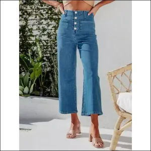 Cropped Jeans that Fly High: the Button to your Style Revolution!