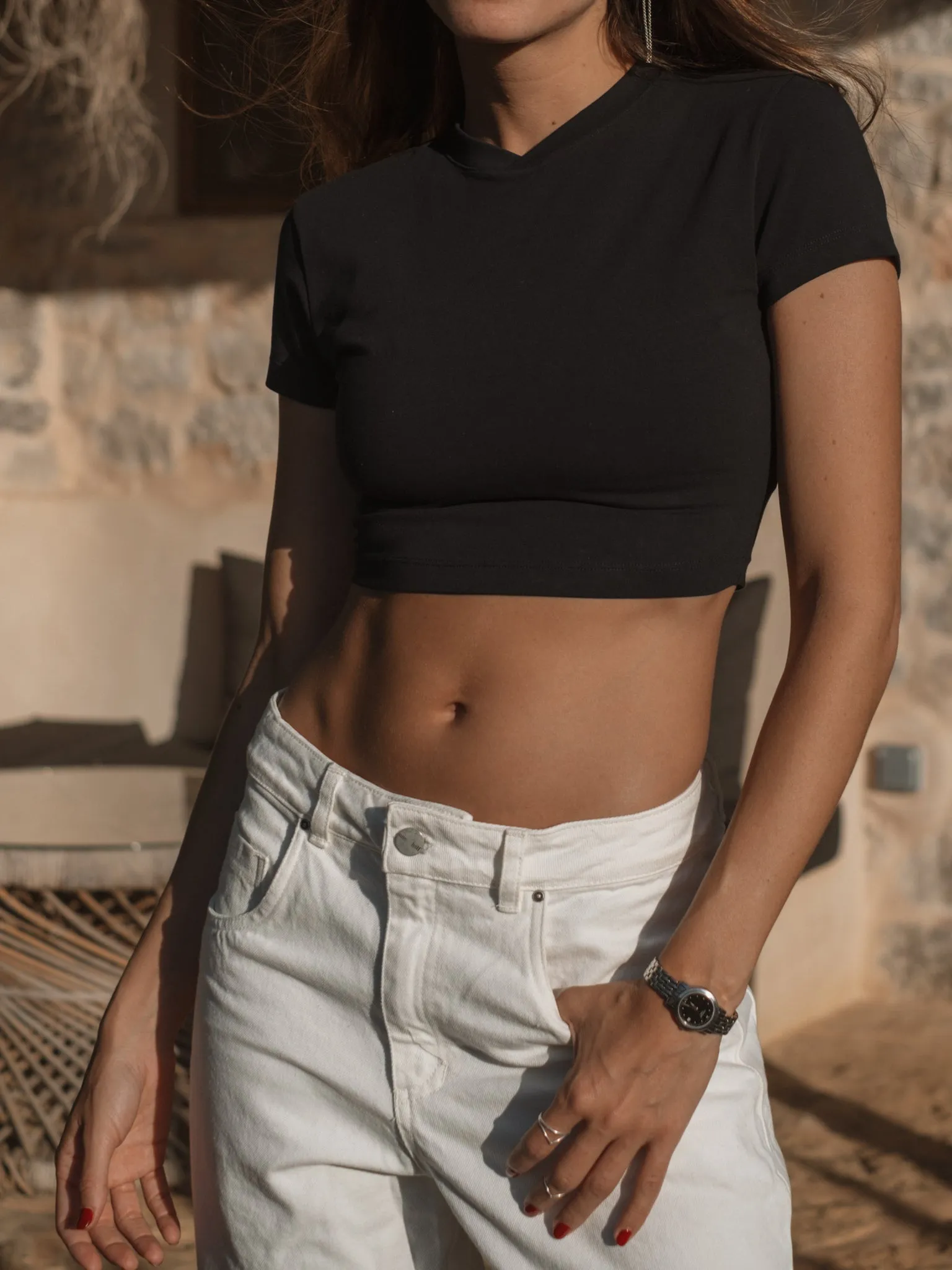 CROPPED T-SHIRT  - BLACK