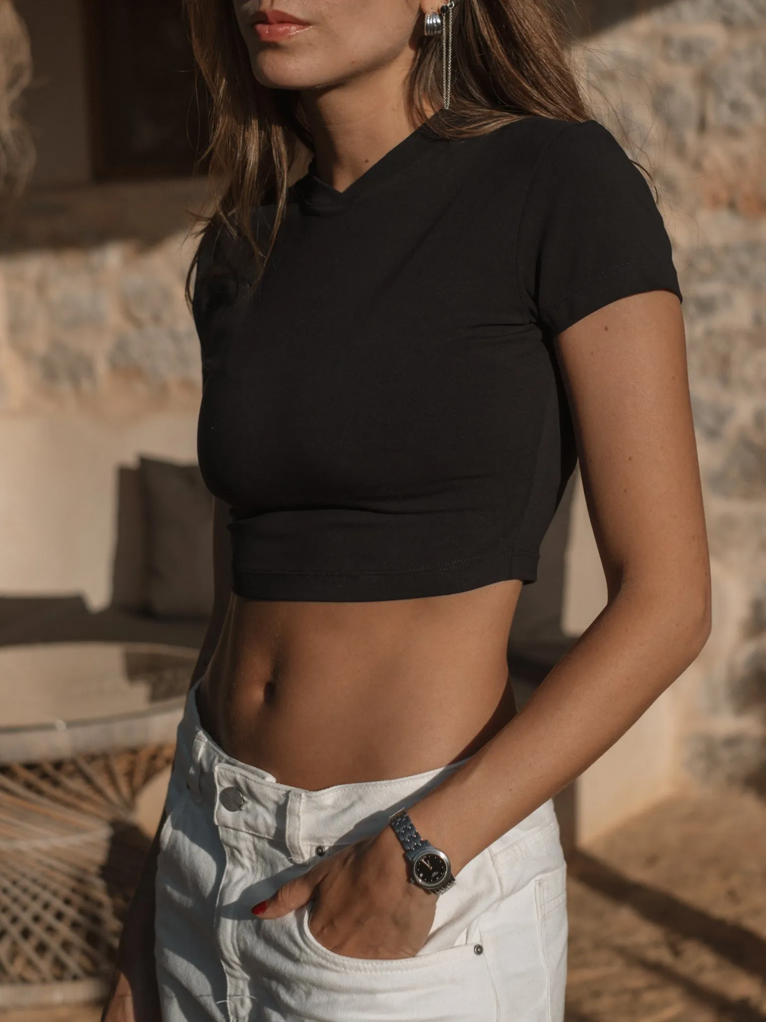 CROPPED T-SHIRT  - BLACK