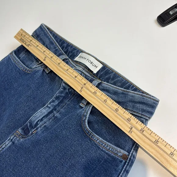 Denim Forum High Rise Blue Jeans Size 26