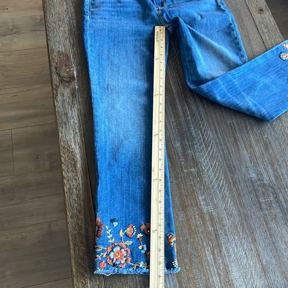 Driftwood Boho Floral Embroidered Jeans Size 26 Cropped Ankle Stretch Festival