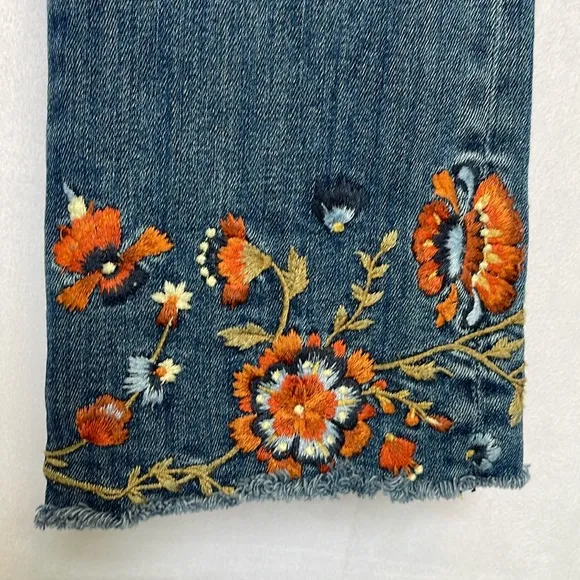 Driftwood Boho Floral Embroidered Jeans Size 26 Cropped Ankle Stretch Festival