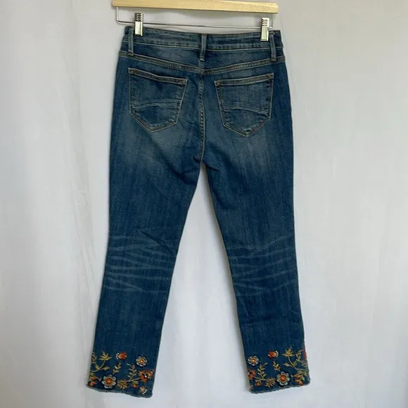 Driftwood Boho Floral Embroidered Jeans Size 26 Cropped Ankle Stretch Festival