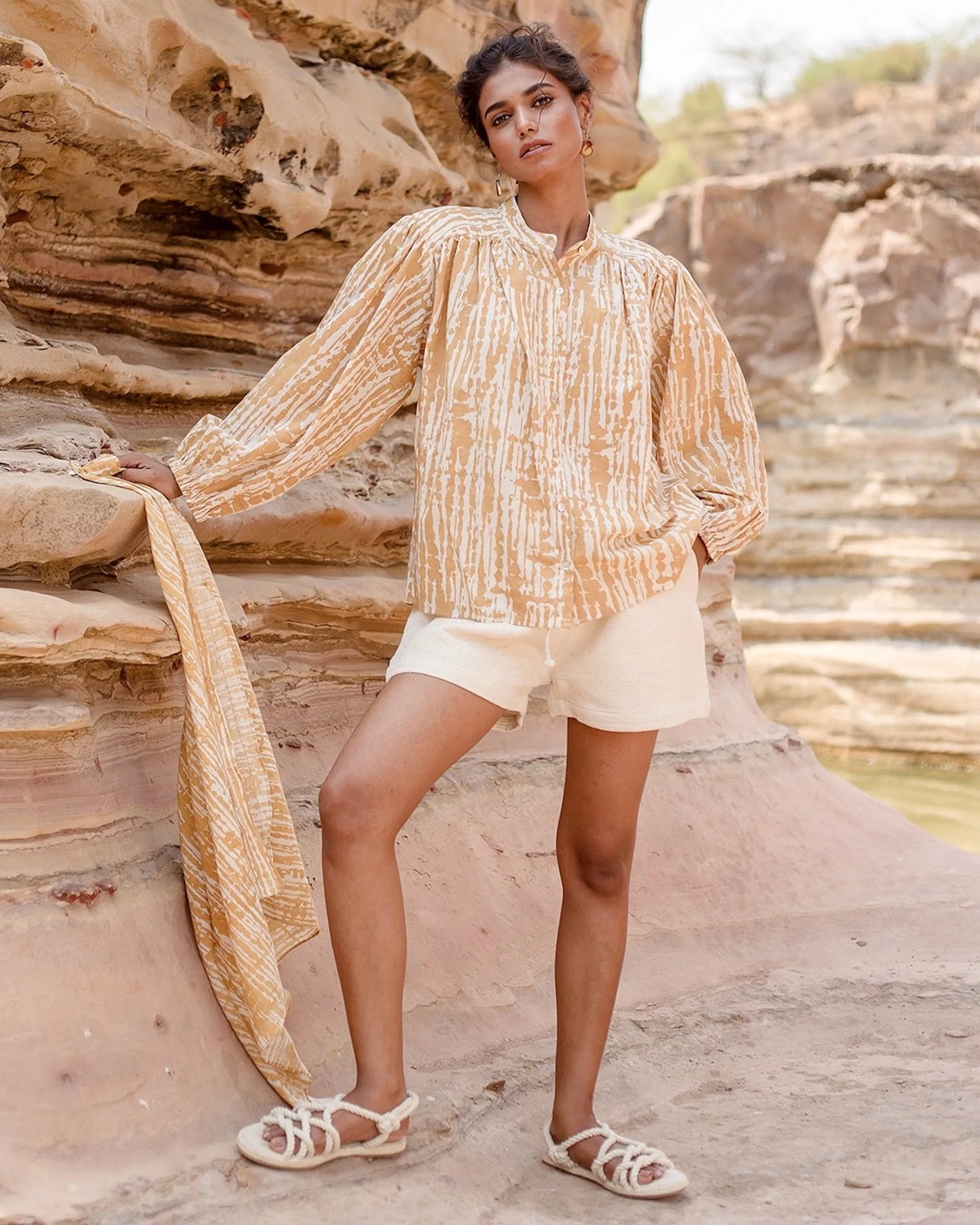 Ekiya Short in Natural Honeycomb