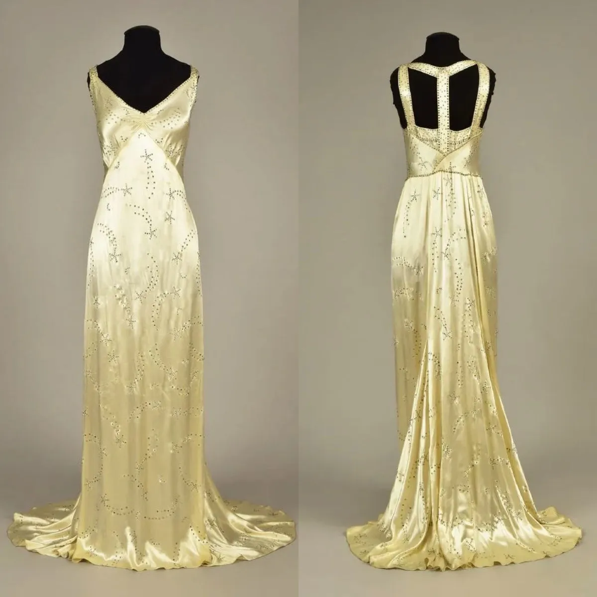 Elegant V-neck Sleeveless Mermaid Satin Evening Prom Dresses Online, OLP873