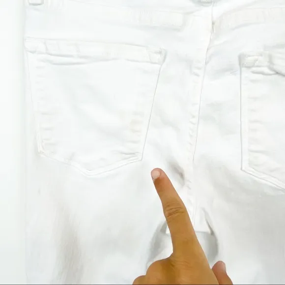 FRAME | Le Skinny de Jeanne Crop Jean in Lilac Blanc