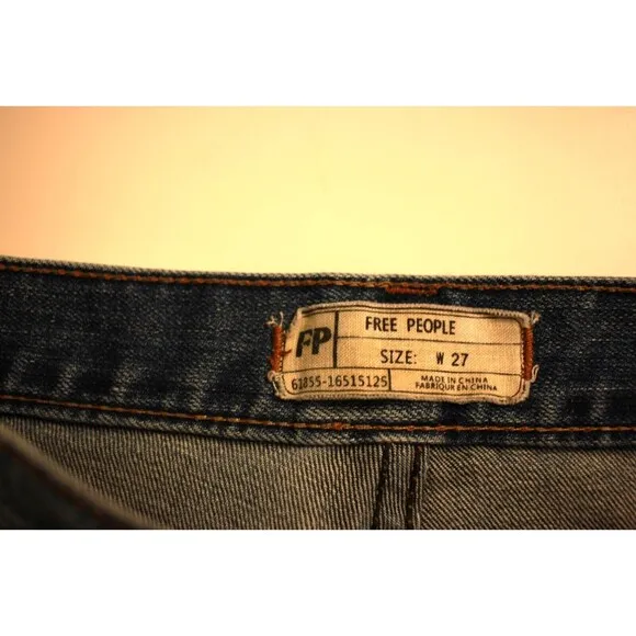 Free People Womens Jeans Blue Denim Cropped Tapered Medium Wash Zip Fly Size 27