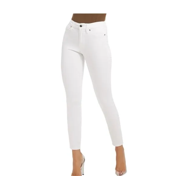 Good AmericanThese high-rise cropped jeans feature stretch, flat-tummy s…