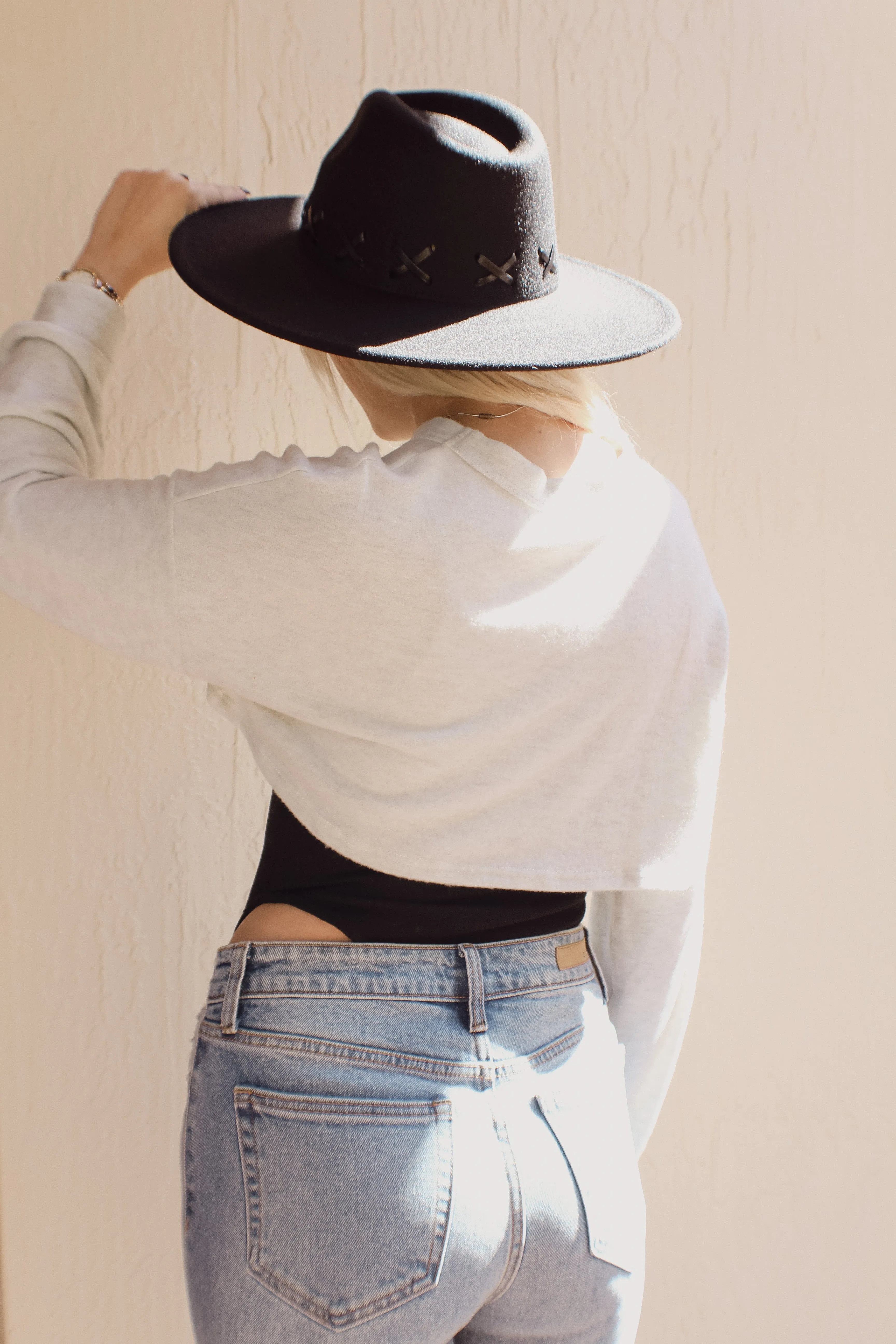 Heather Ultra Cropped Sweater (Gray)