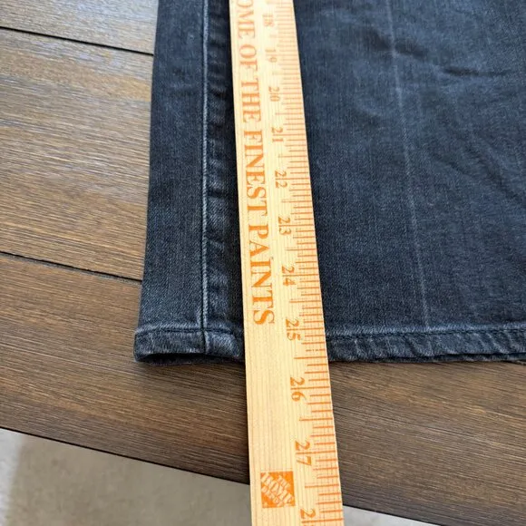 J. Crew High-rise cropped kickout jean in 1996 semi-stretch Size 27