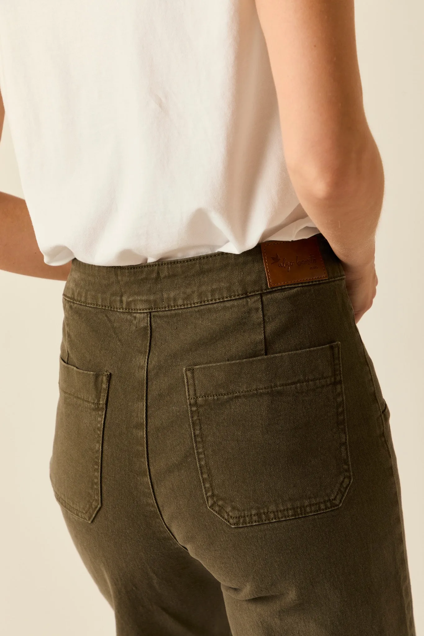 Jeans cropped marine verde kaki
