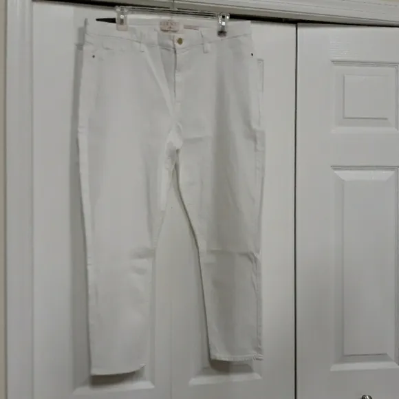 JEN 7 BY 7 For All mankind White Cropped Skinny jeans size 10