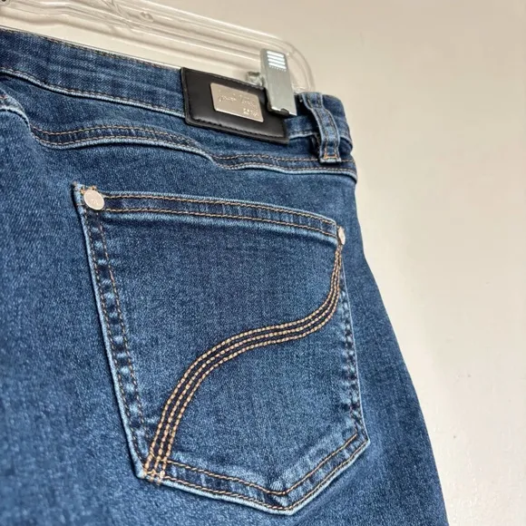 Joseph Ribkoff Cropped Pearl Embellished Jeans Size 8 Slim Fit Stretch