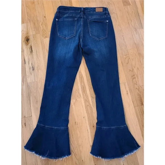 Judy Blue Crop Flare Fit Ruffle Hem Jeans Blue Size 26