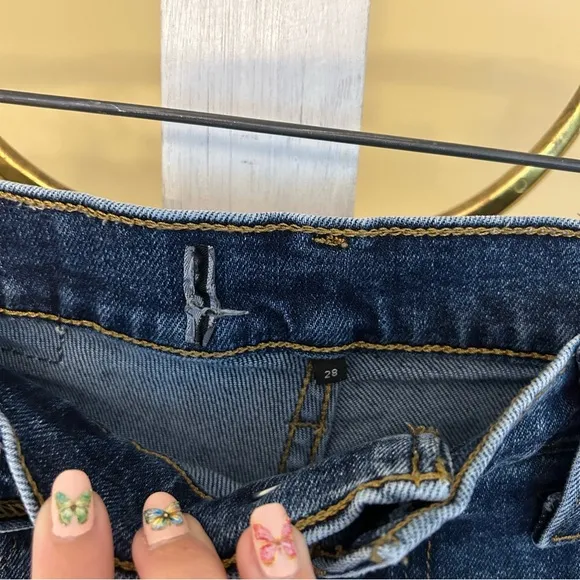 Levi’s Silver Tab High Rise Mom Jeans