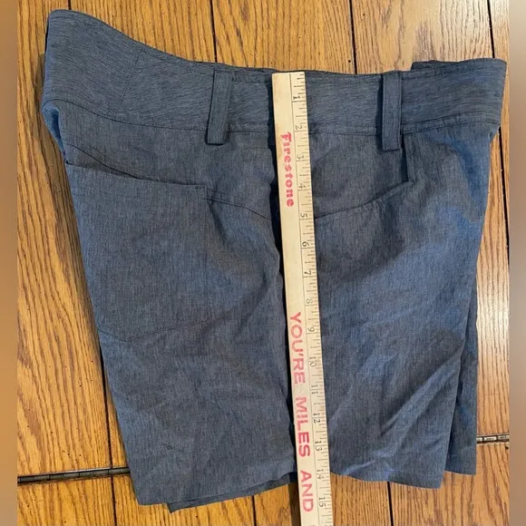LIKE NEW Women’s Club Ride Eden Modern Trail Shorts, size large, asphalt grey