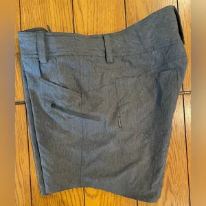 LIKE NEW Women’s Club Ride Eden Modern Trail Shorts, size large, asphalt grey
