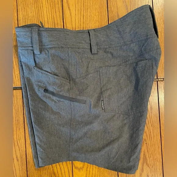 LIKE NEW Women’s Club Ride Eden Modern Trail Shorts, size large, asphalt grey