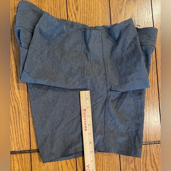 LIKE NEW Women’s Club Ride Eden Modern Trail Shorts, size large, asphalt grey