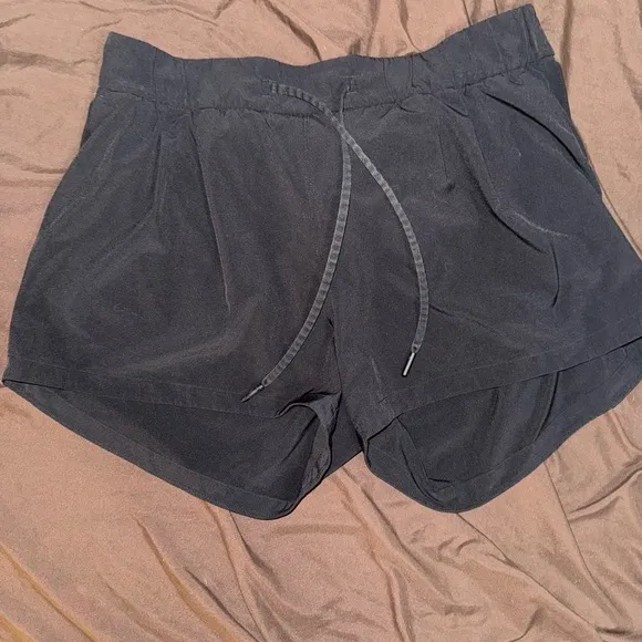 Lululemon Athletica Black Athletic Shorts Moisture-Wicking Performance