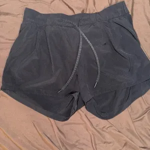 Lululemon Athletica Black Athletic Shorts Moisture-Wicking Performance
