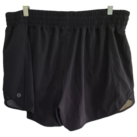 Lululemon Hotty Hot Shorts in Black Baylor University Logo 14 3.5&quot; inseam
