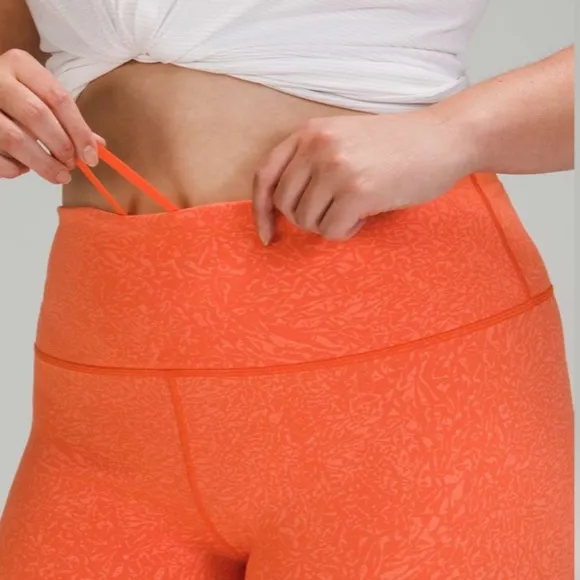 LULULEMON NWT WUNDER TRAIN HIGH RISE BIKE SHORT 8” CRUNCH WARM CORAL