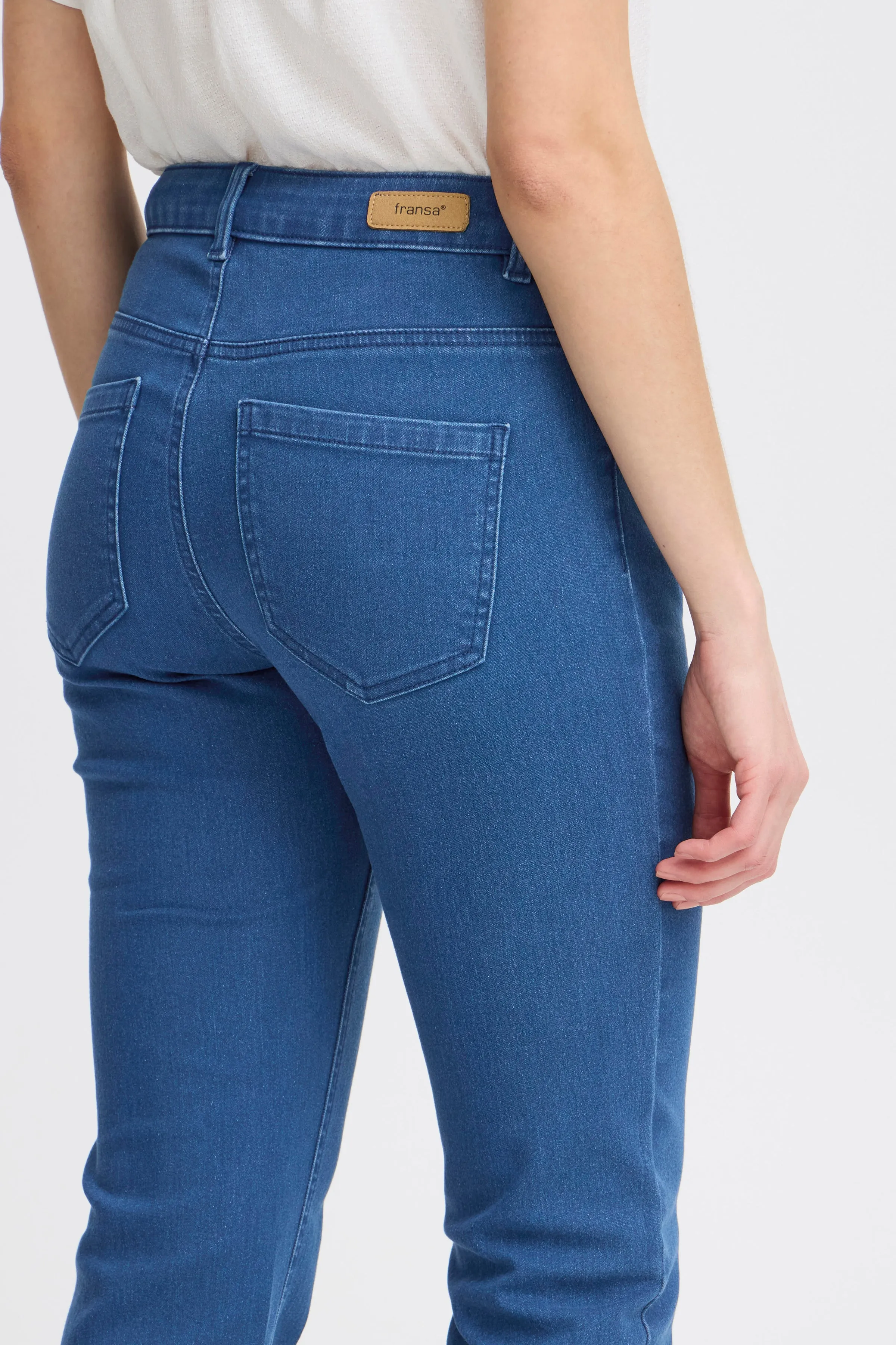 Luxe Elli Cropped Jean | Mid Blue Denim