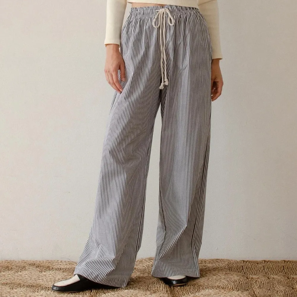 Lyra - Stylish women's pants