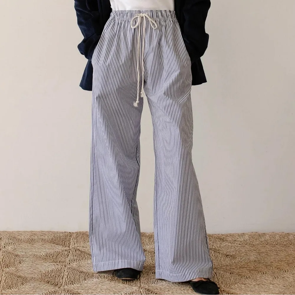 Lyra - Stylish women's pants