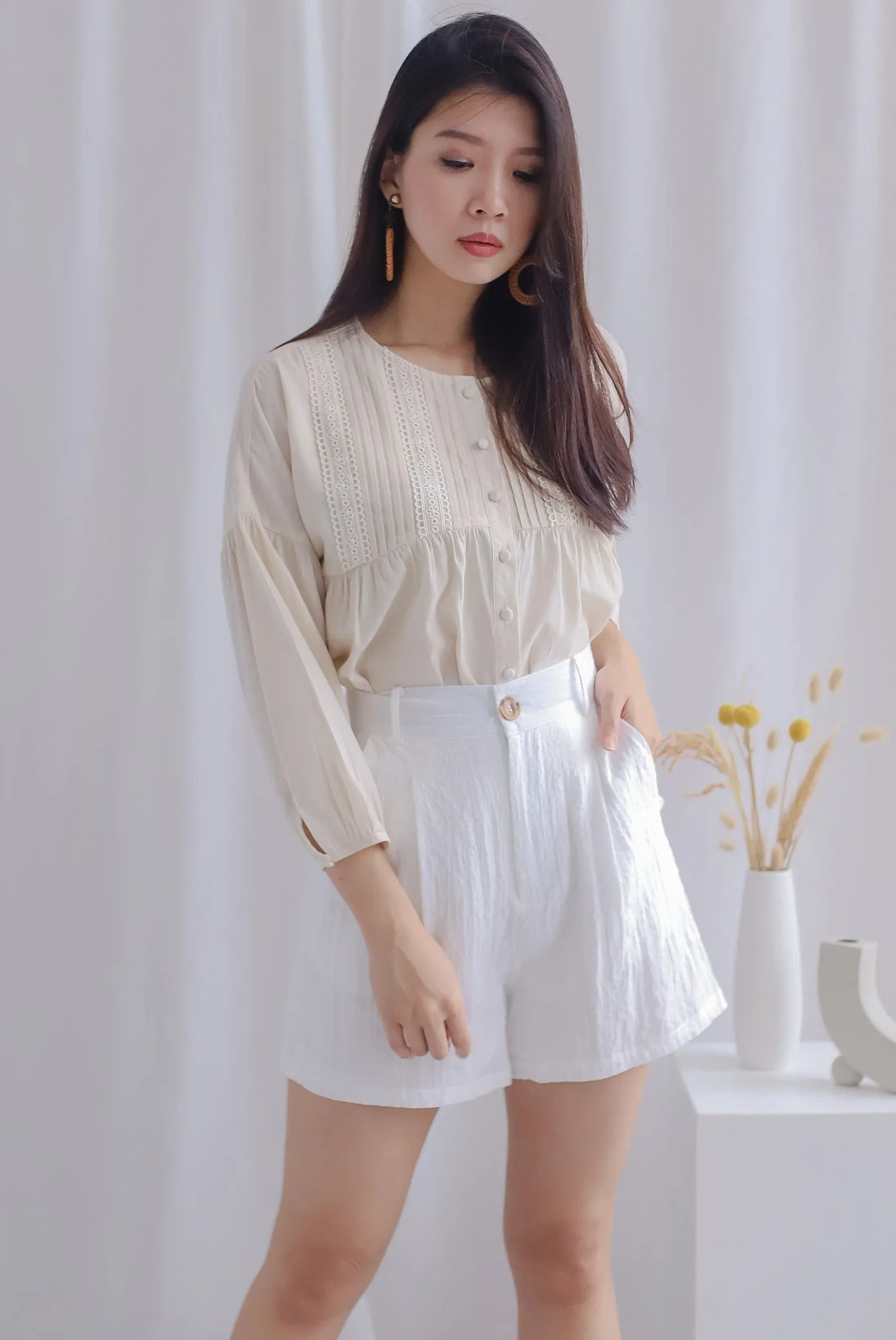 Midori Textured Shorts In White