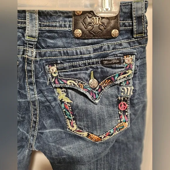 Miss Me   Jeans  Cuffed Capri  30