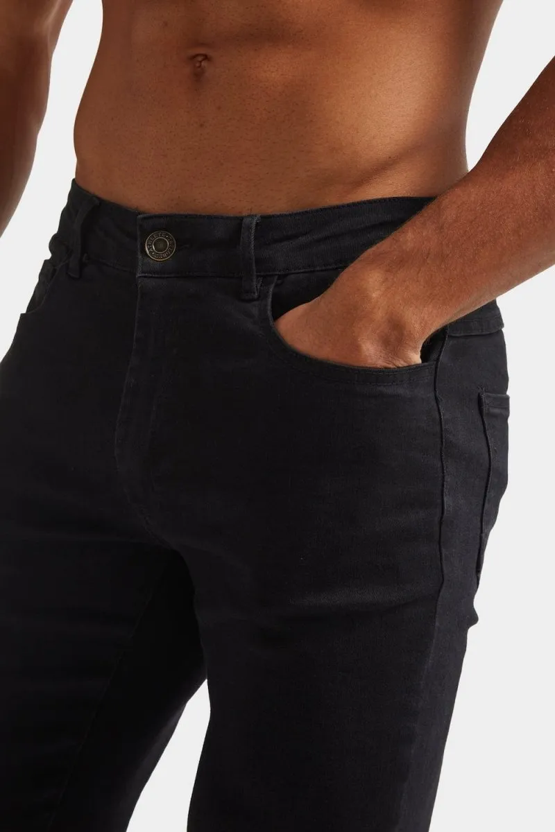 Muscle Fit Jeans in Black