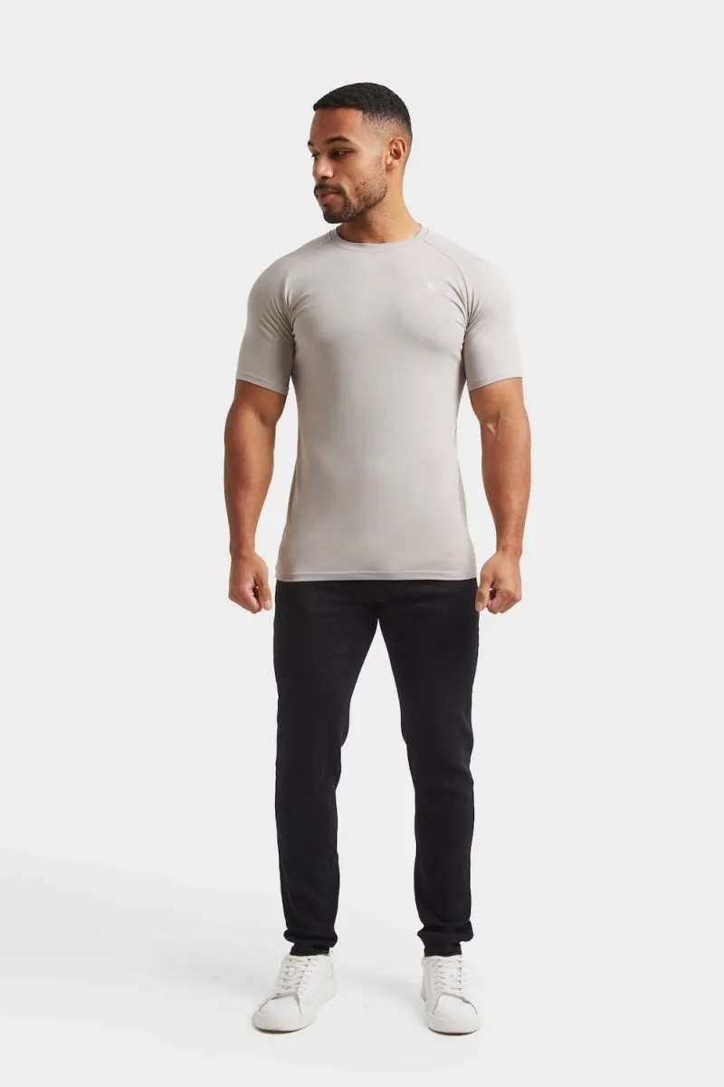 Muscle Fit Jeans in Black