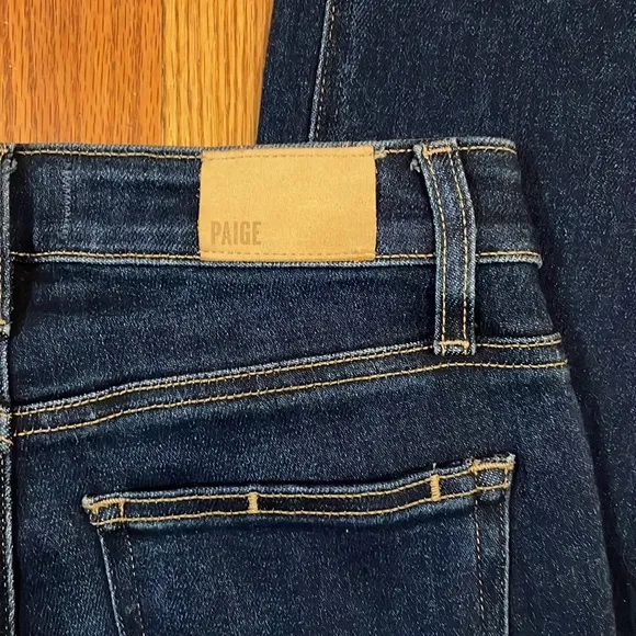 NEW | PAIGE CINDY‎ CROPPED RAW HEM JEANS IN UNPLUGGED DARK WASH SIZE 25