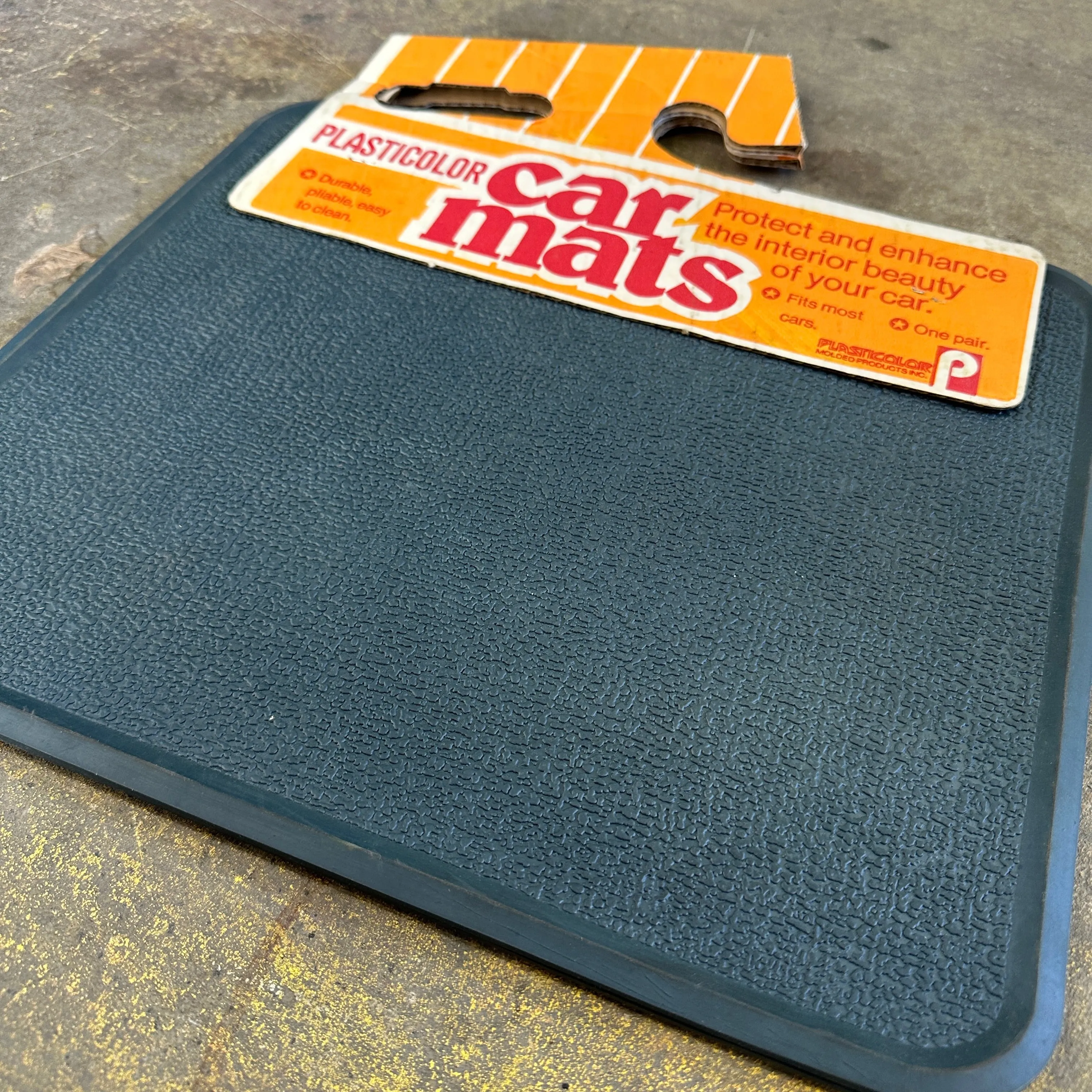 NOS Textured Rear Floor Mats - Plasticolor