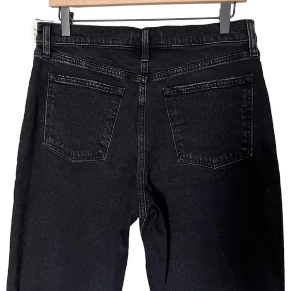 NWT Abercrombie &amp; Fitch The Mom High Rise Jeans Size 29